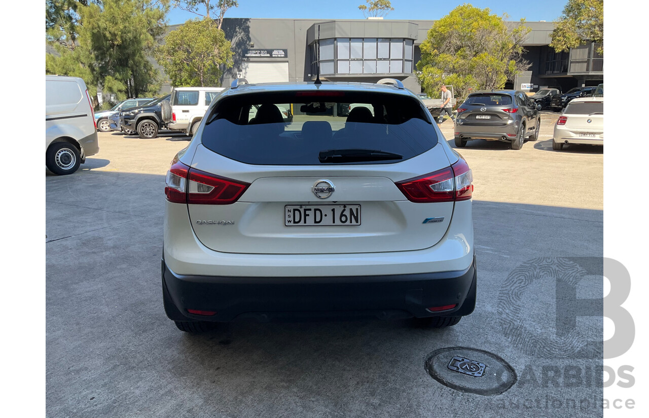 4/2016 Nissan Qashqai TI (4x2) J11 4d Wagon White 2.0L