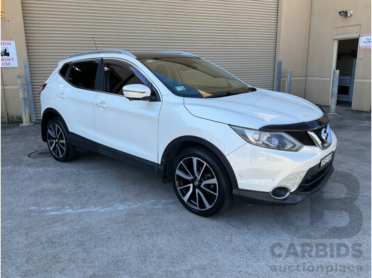 4/2016 Nissan Qashqai TI (4x2) J11 4d Wagon White 2.0L