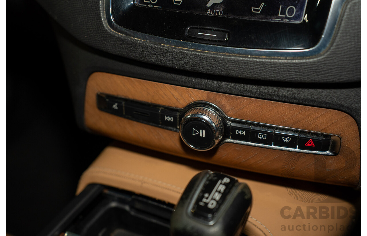 01/2016 Volvo XC90 D5 2.0 Inscription (AWD) 256 MY16 4d Wagon Ice White Turbo Diesel 2.0L