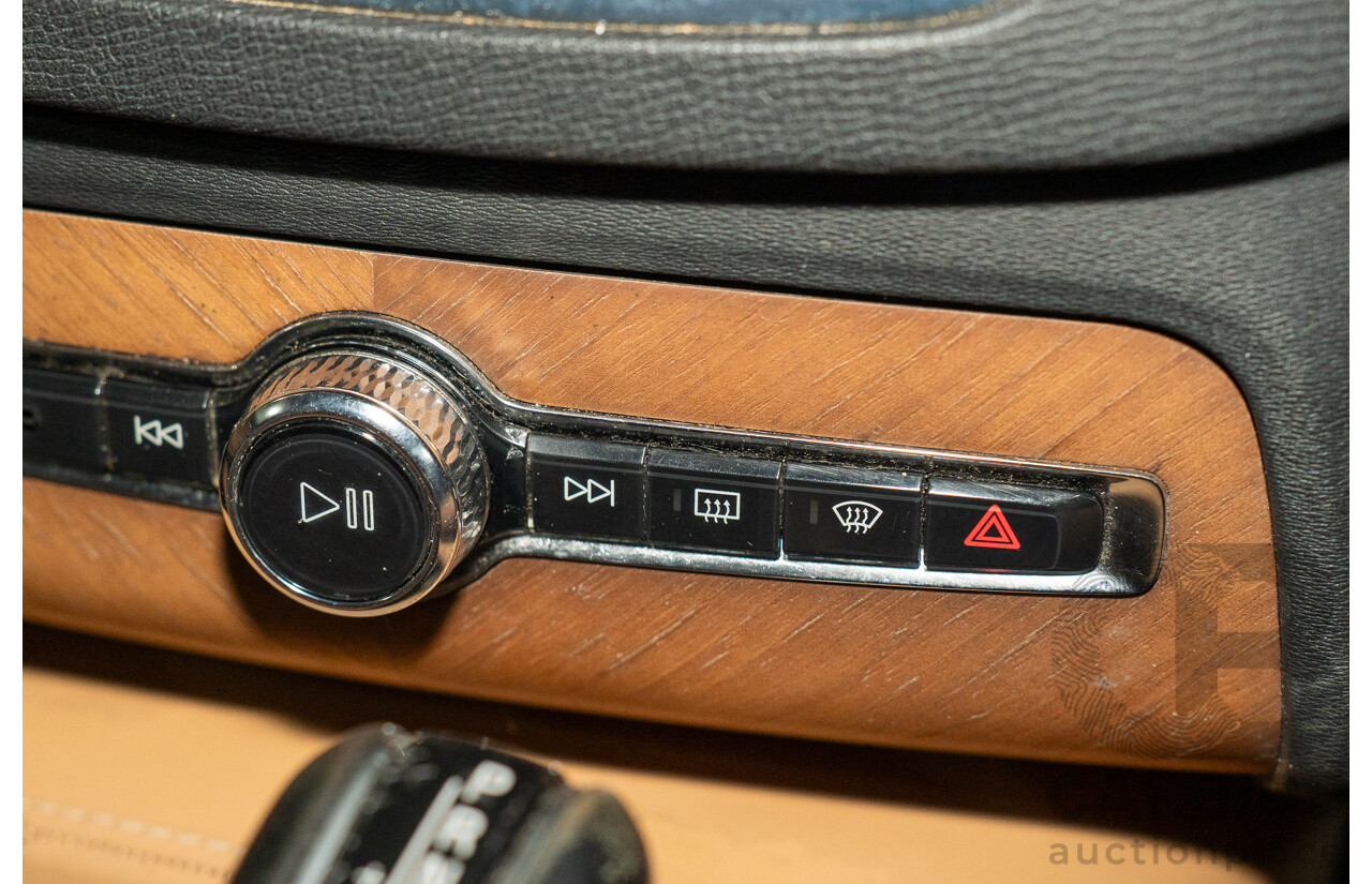 01/2016 Volvo XC90 D5 2.0 Inscription (AWD) 256 MY16 4d Wagon Ice White Turbo Diesel 2.0L