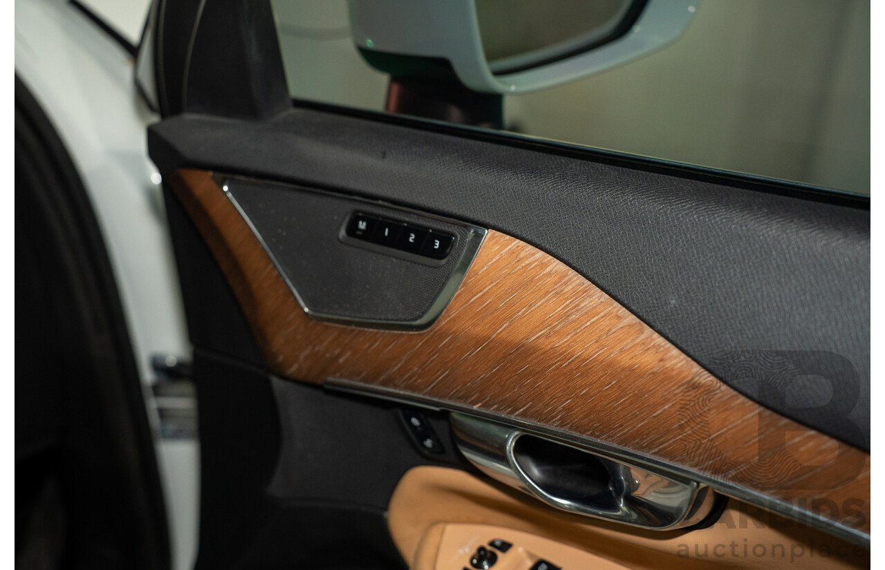 01/2016 Volvo XC90 D5 2.0 Inscription (AWD) 256 MY16 4d Wagon Ice White Turbo Diesel 2.0L