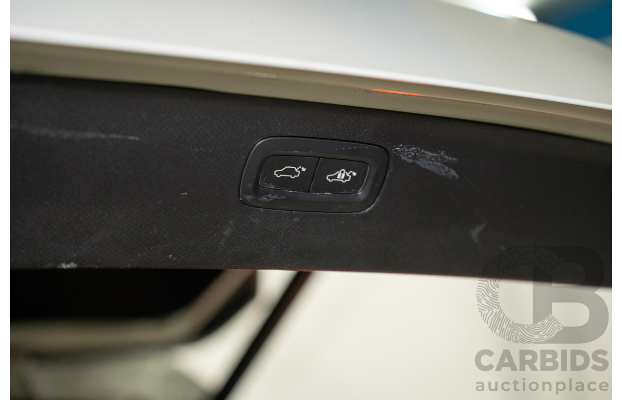 01/2016 Volvo XC90 D5 2.0 Inscription (AWD) 256 MY16 4d Wagon Ice White Turbo Diesel 2.0L