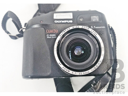 Olympus (C-5060) Camedia Wide Zoom Camera