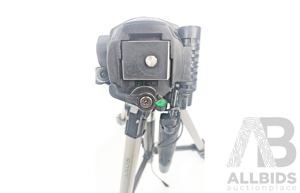 Sony (VCT D680RM) Tripod