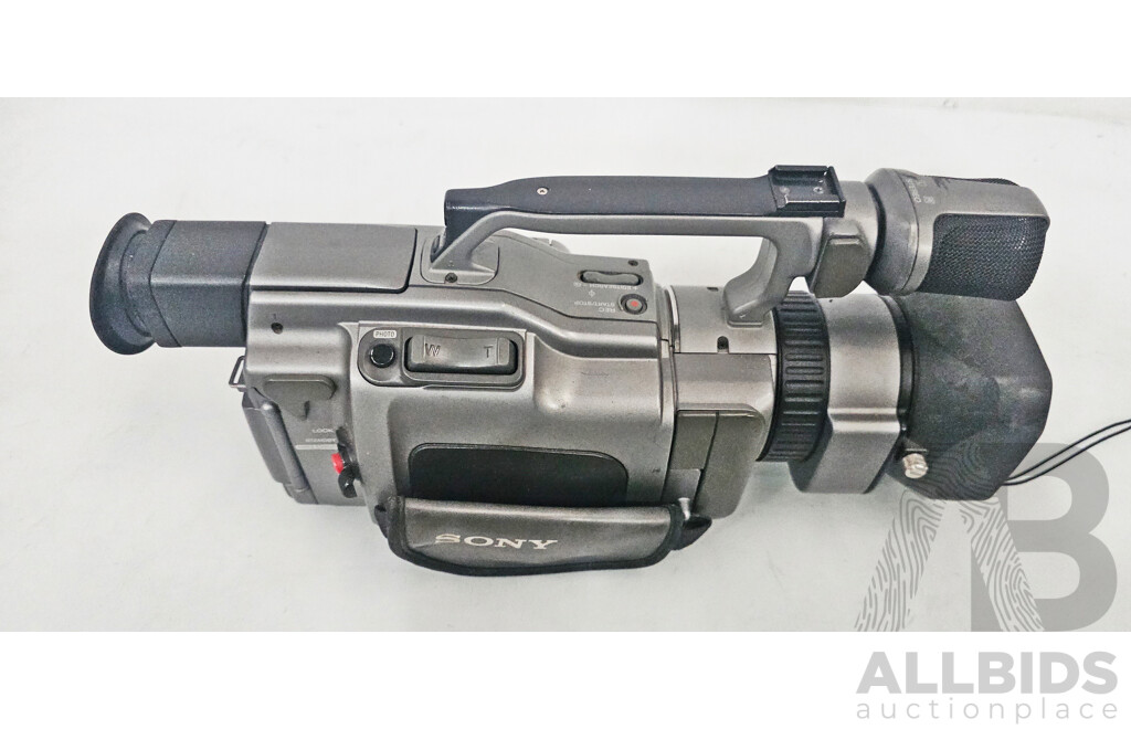 Sony (DCR-VX1000E) Digital Handycam