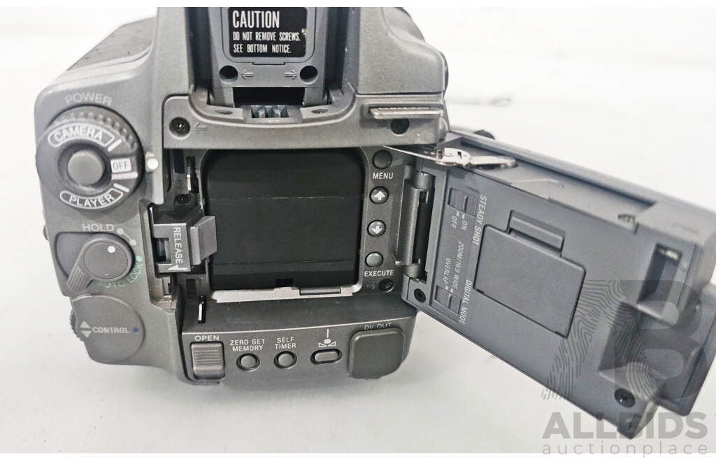 Sony (DCR-VX1000E) Digital Handycam