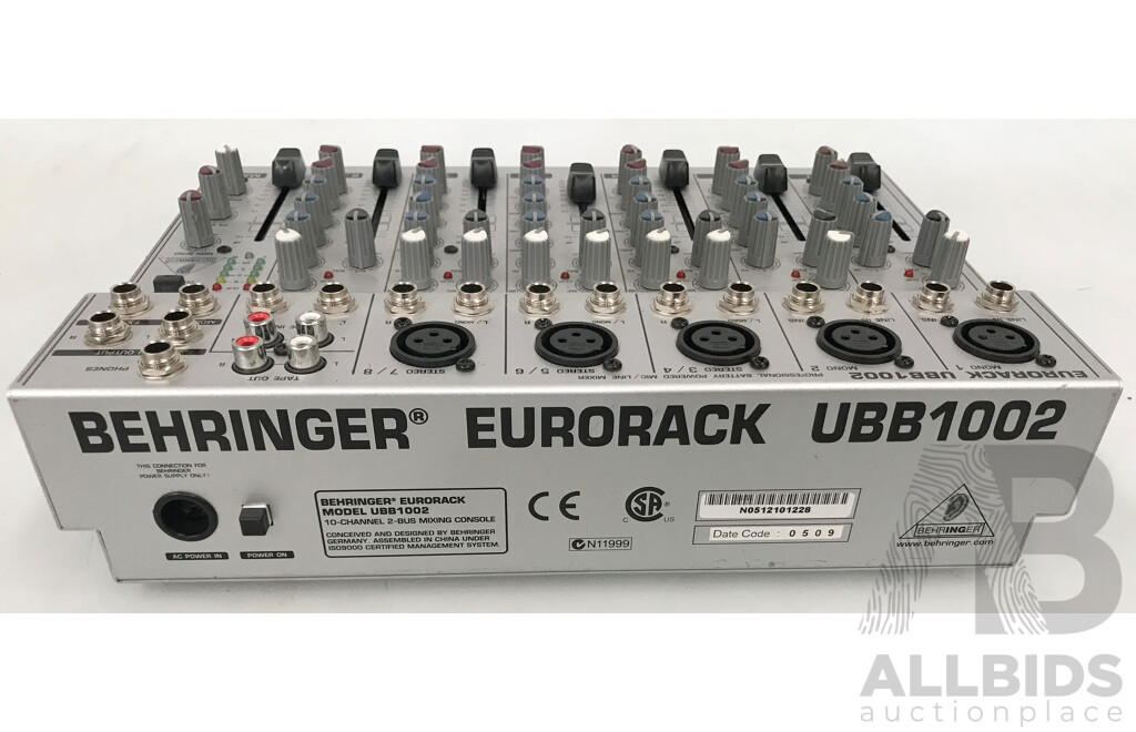 Behringer (UBB1002) Eurorack 10 Channel Analog Mixer
