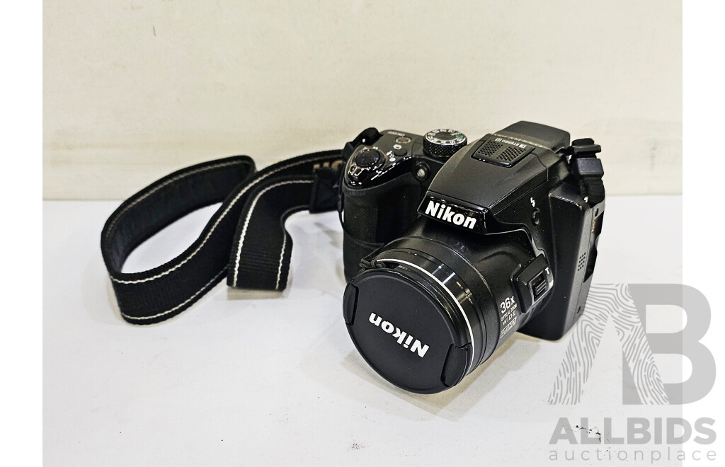 Nikon (Coolpix P500) Camera