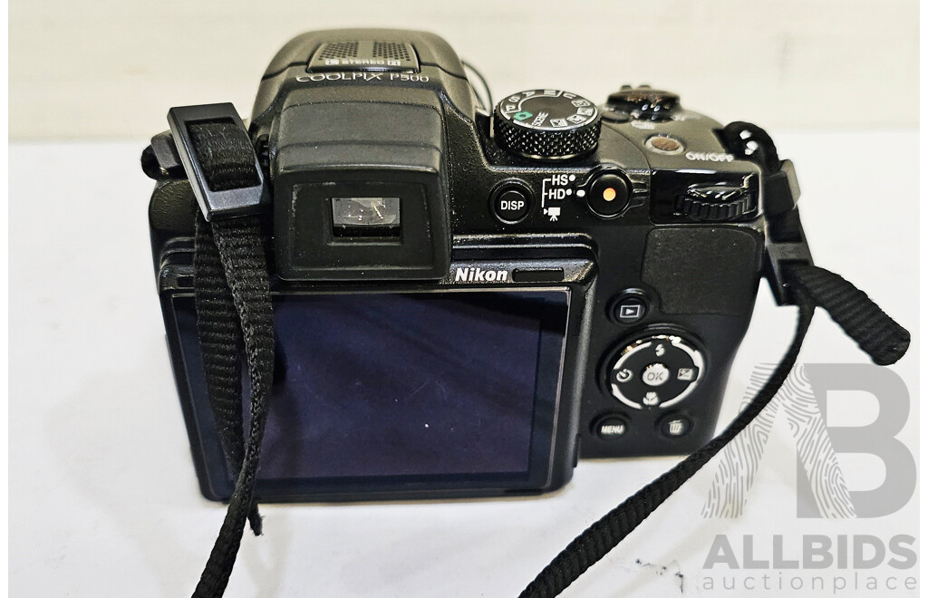Nikon (Coolpix P500) Camera