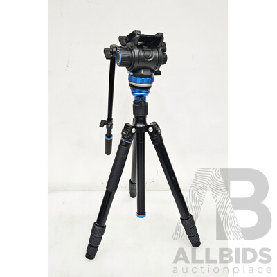 Benro (A3883T) Aero7 Reverse-Folding Travel Video Tripod Kit