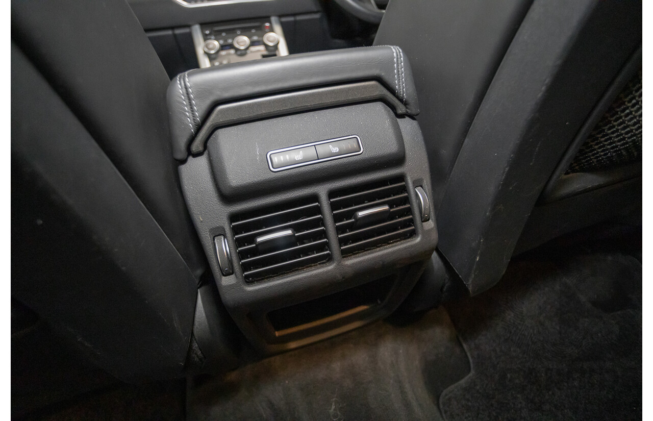 9/2018 Range Rover Evoque TD4 180 HSE Dynamic (AWD) LV MY17 5D Wagon Fuji White Turbo Diesel 2.0L