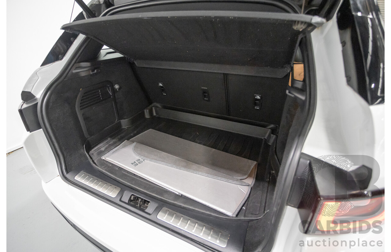 9/2018 Range Rover Evoque TD4 180 HSE Dynamic (AWD) LV MY17 5D Wagon Fuji White Turbo Diesel 2.0L