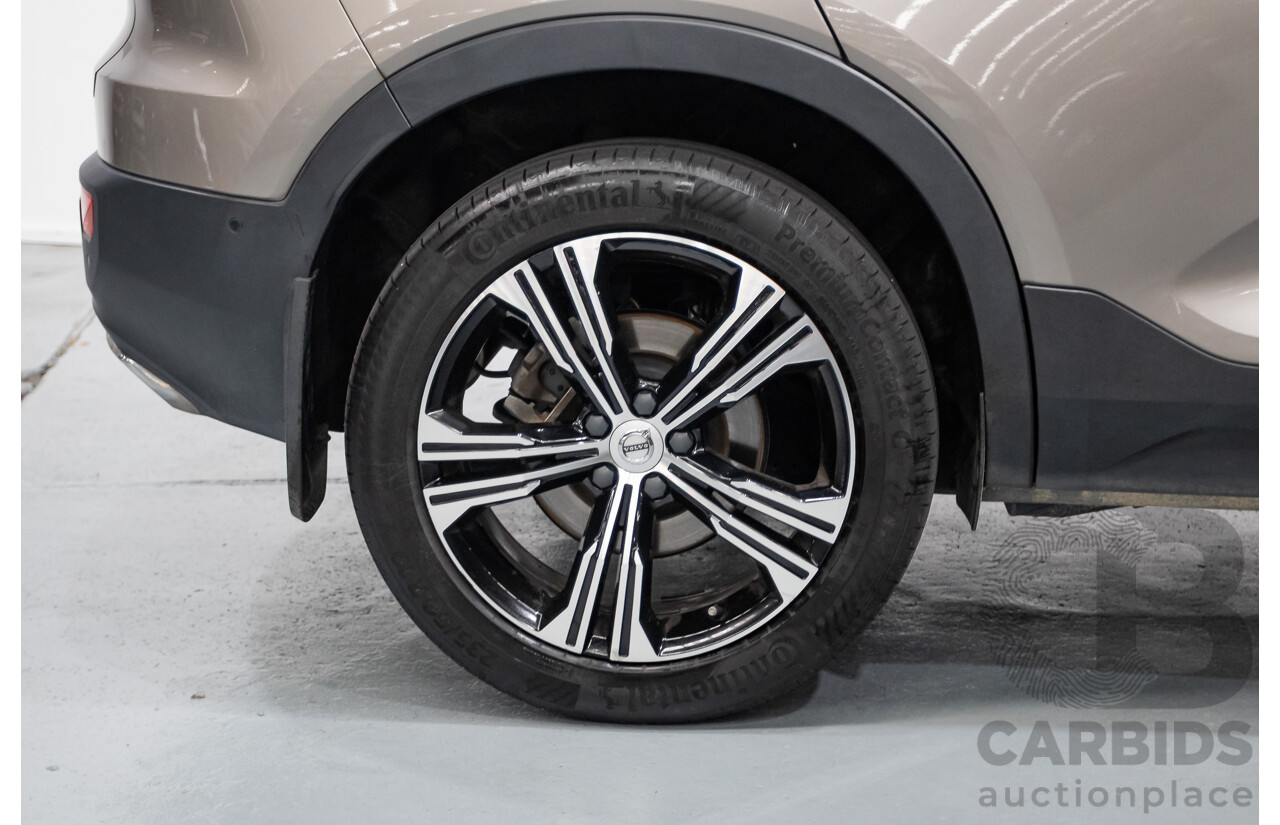 10/2019 Volvo XC40 T4 Inscription (AWD) 536 MY20 4D Wagon Pebble Grey Metallic Turbo 2.0L