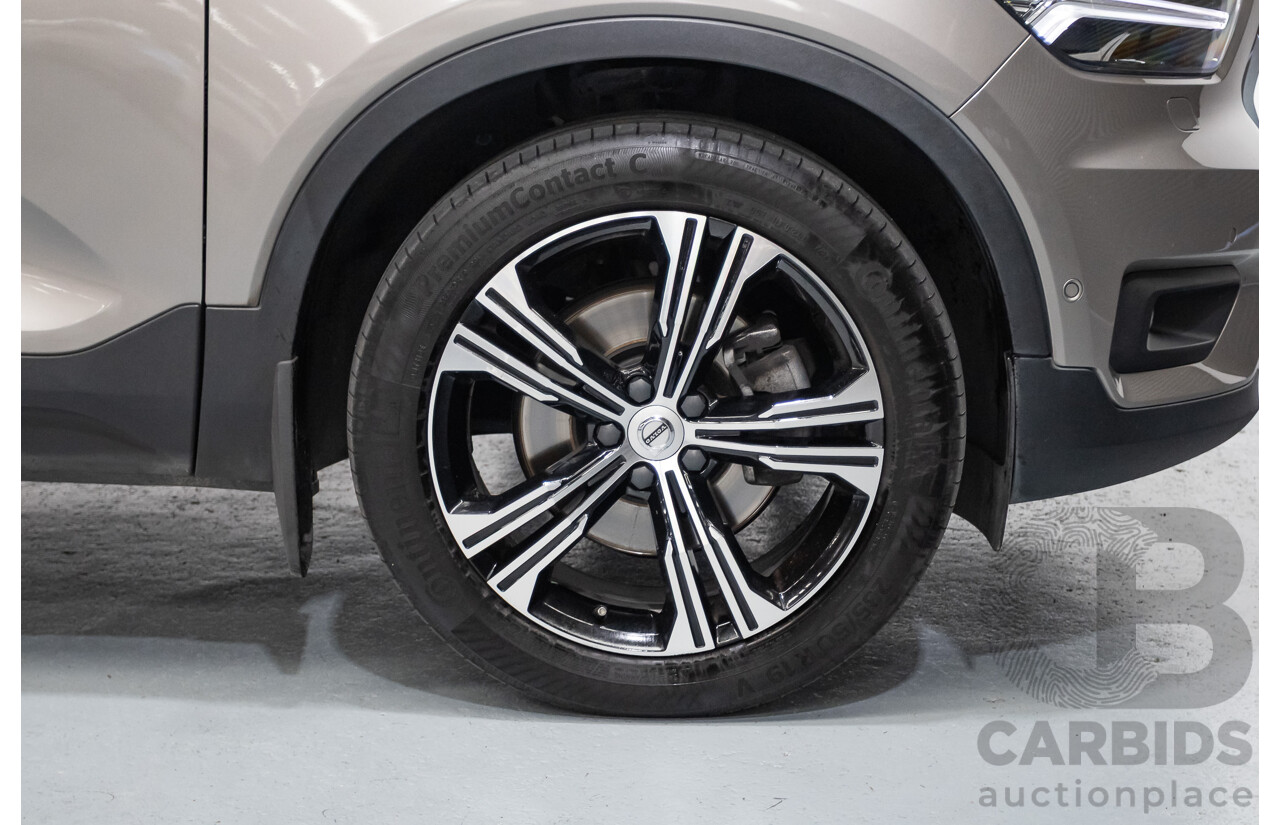 10/2019 Volvo XC40 T4 Inscription (AWD) 536 MY20 4D Wagon Pebble Grey Metallic Turbo 2.0L