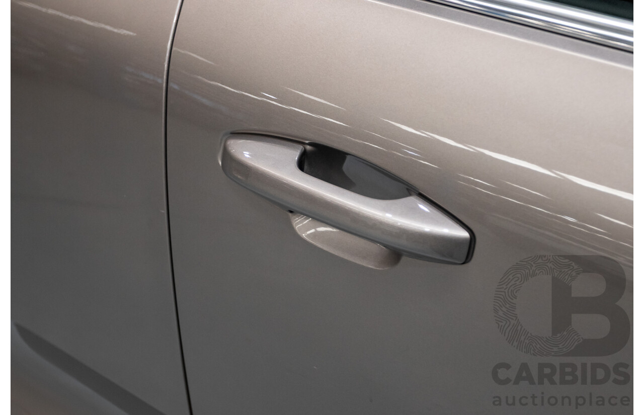 10/2019 Volvo XC40 T4 Inscription (AWD) 536 MY20 4D Wagon Pebble Grey Metallic Turbo 2.0L