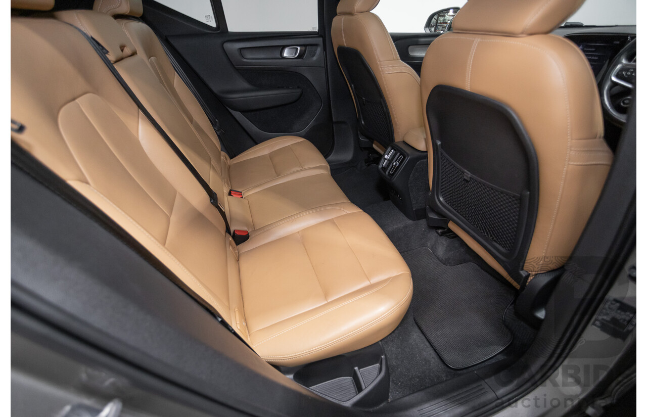 10/2019 Volvo XC40 T4 Inscription (AWD) 536 MY20 4D Wagon Pebble Grey Metallic Turbo 2.0L