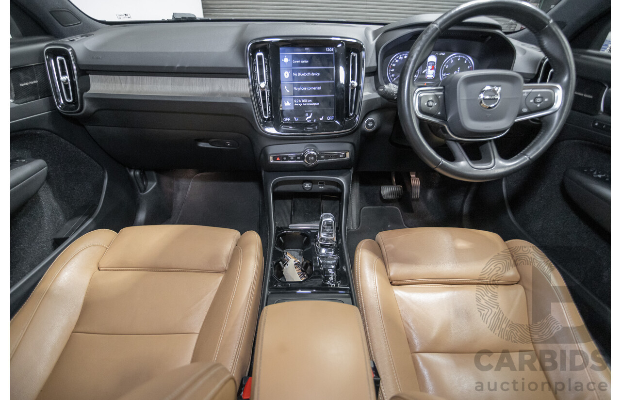 10/2019 Volvo XC40 T4 Inscription (AWD) 536 MY20 4D Wagon Pebble Grey Metallic Turbo 2.0L