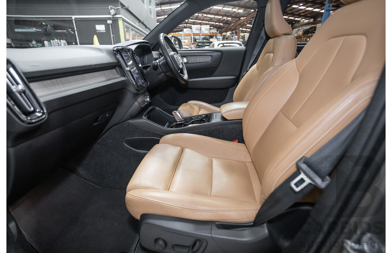 10/2019 Volvo XC40 T4 Inscription (AWD) 536 MY20 4D Wagon Pebble Grey Metallic Turbo 2.0L