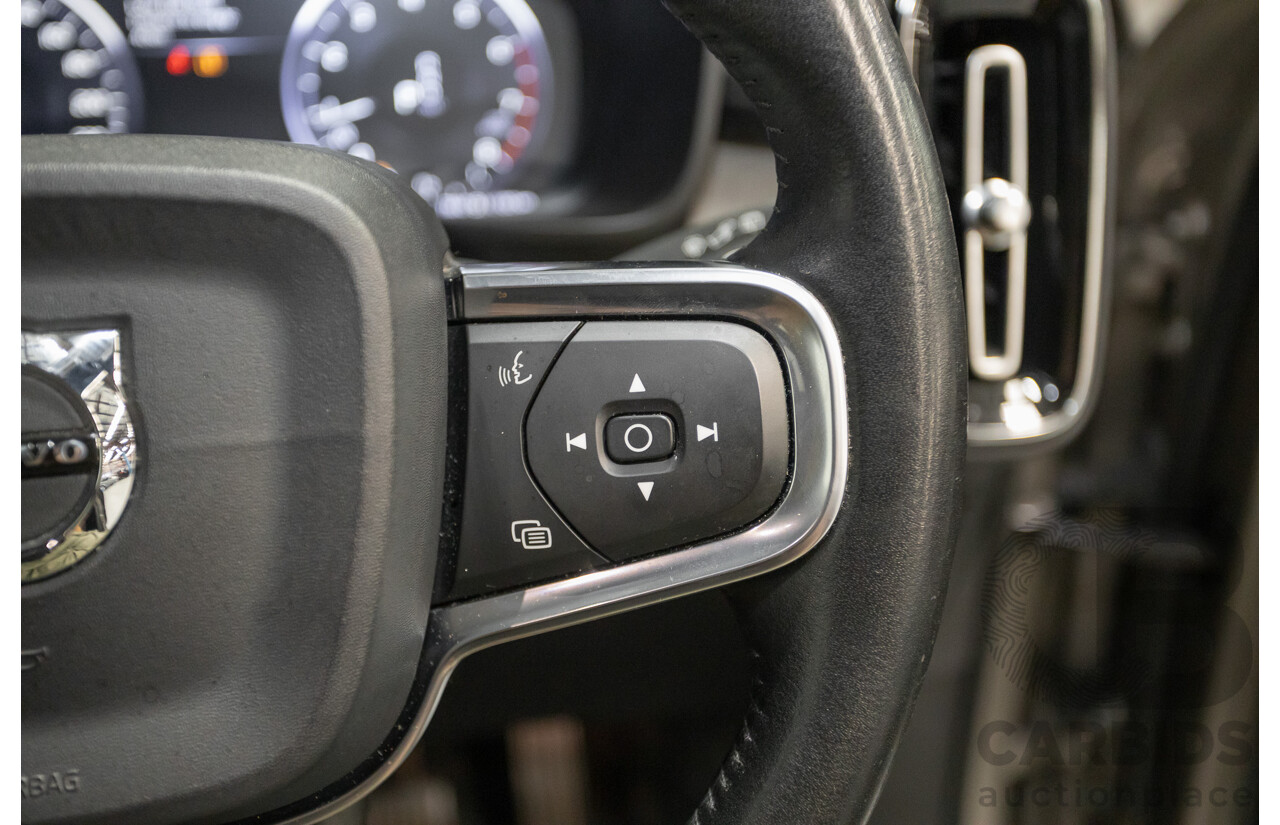 10/2019 Volvo XC40 T4 Inscription (AWD) 536 MY20 4D Wagon Pebble Grey Metallic Turbo 2.0L