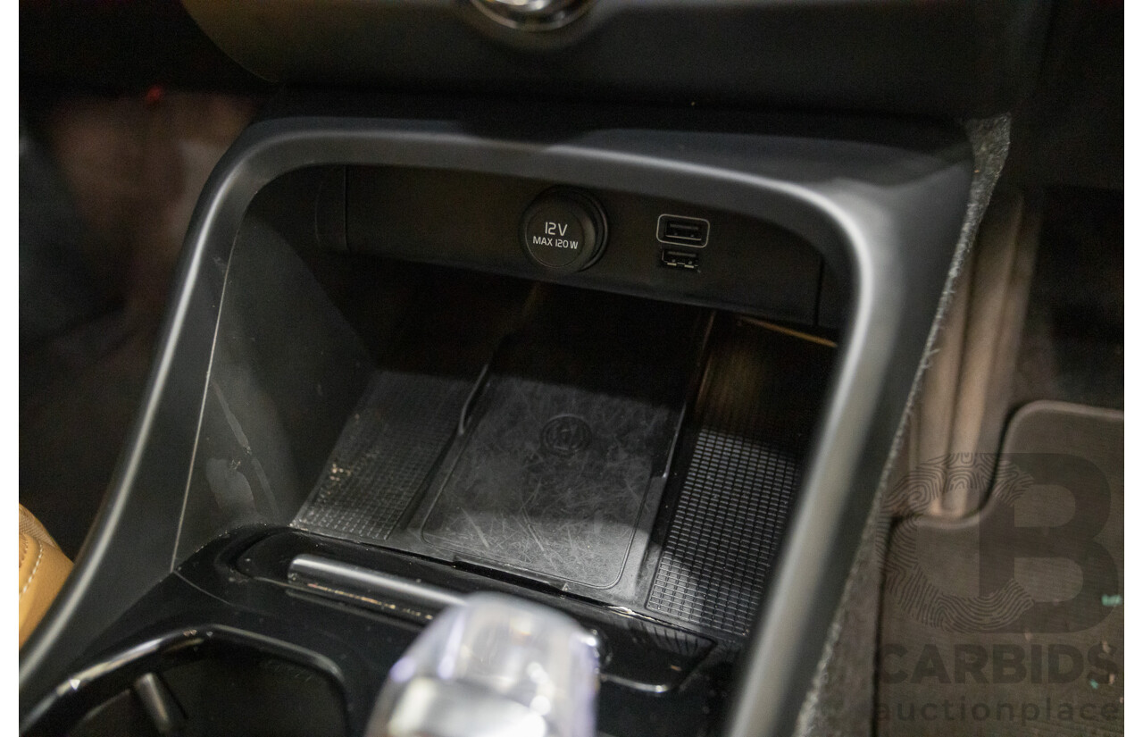 10/2019 Volvo XC40 T4 Inscription (AWD) 536 MY20 4D Wagon Pebble Grey Metallic Turbo 2.0L