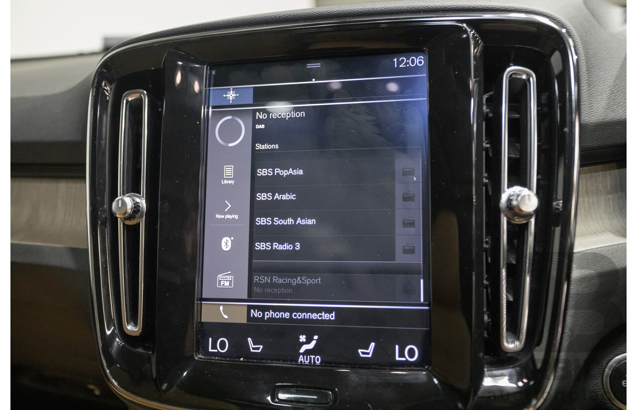 10/2019 Volvo XC40 T4 Inscription (AWD) 536 MY20 4D Wagon Pebble Grey Metallic Turbo 2.0L