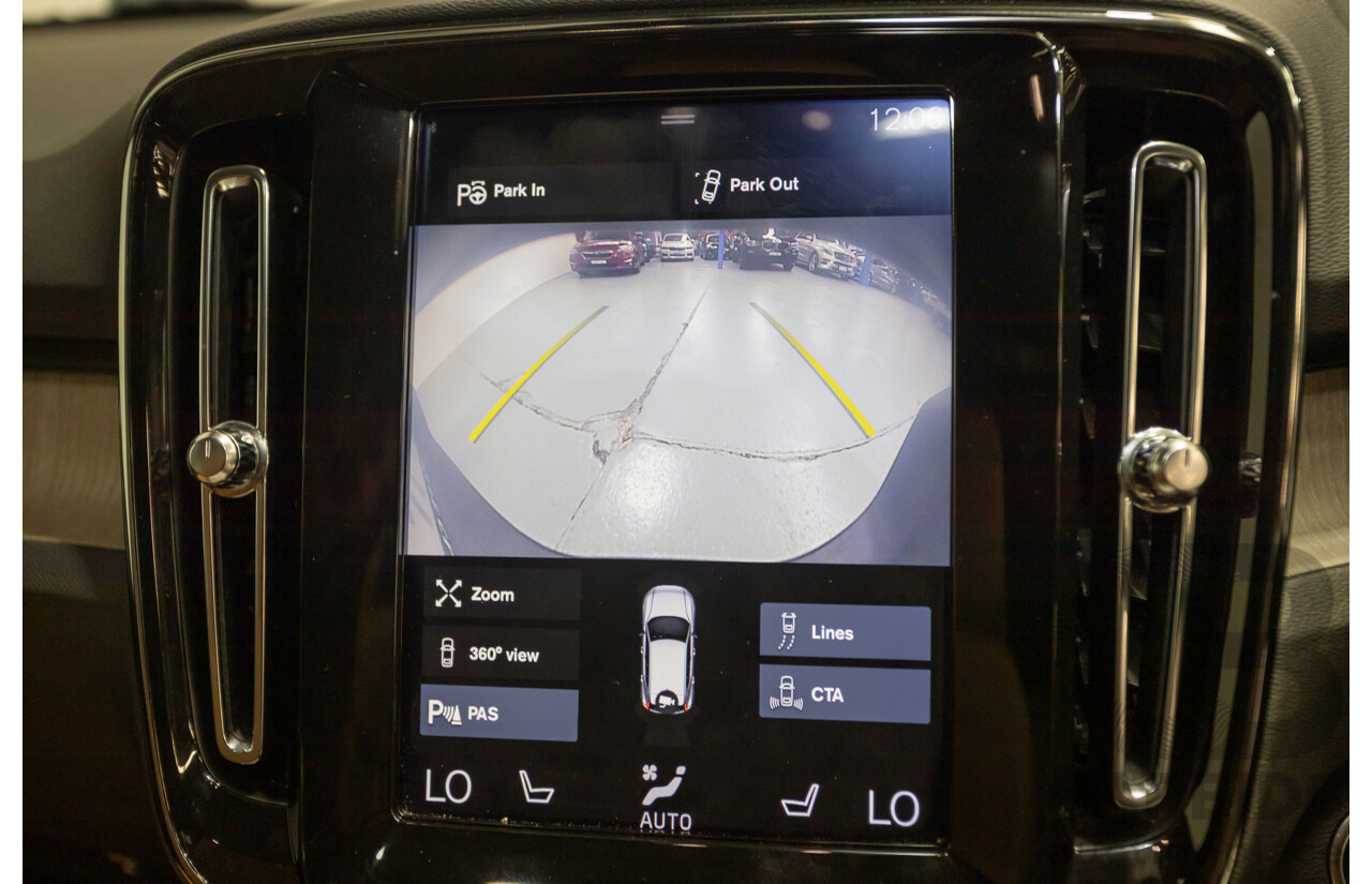 10/2019 Volvo XC40 T4 Inscription (AWD) 536 MY20 4D Wagon Pebble Grey Metallic Turbo 2.0L