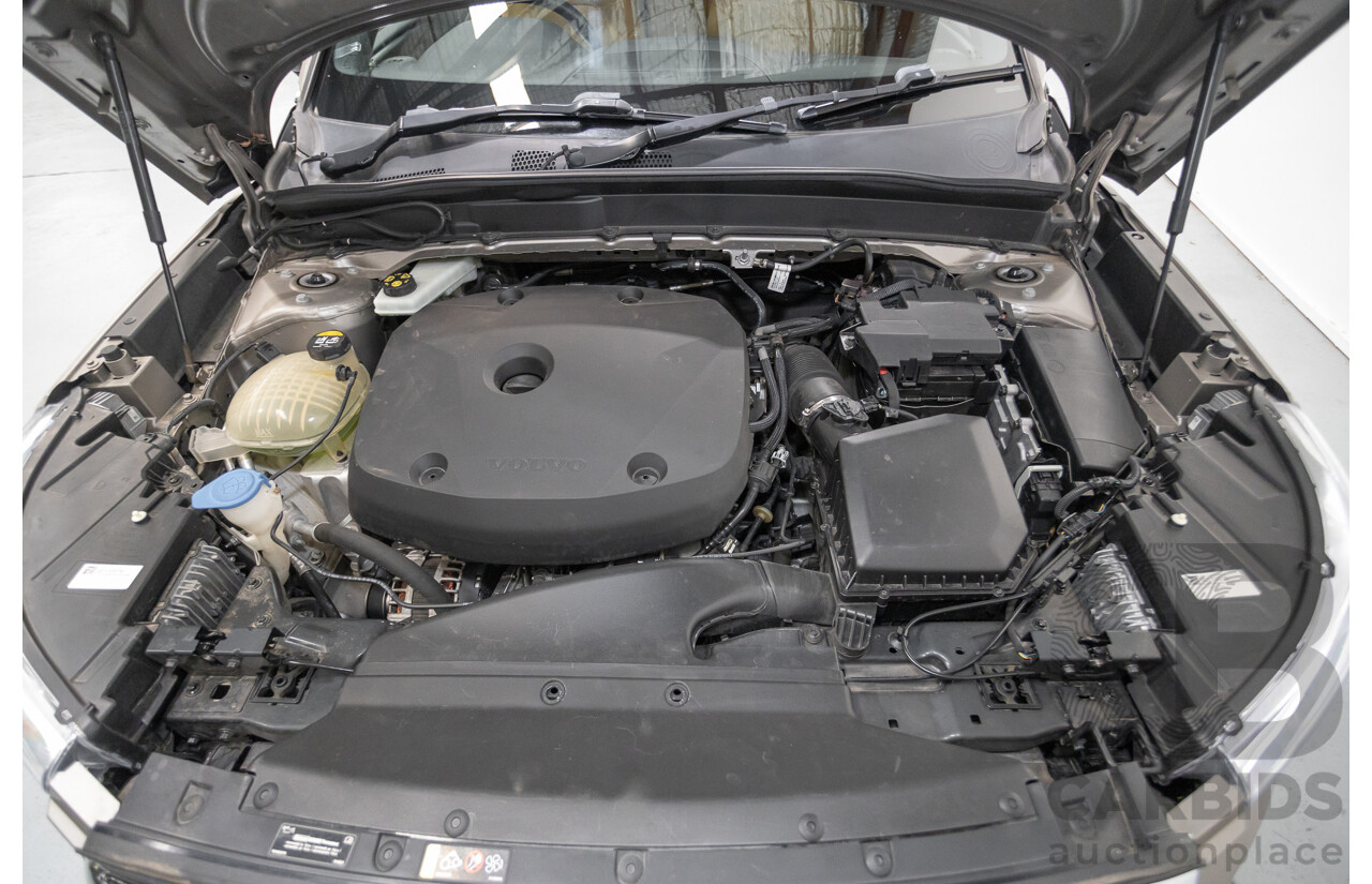 10/2019 Volvo XC40 T4 Inscription (AWD) 536 MY20 4D Wagon Pebble Grey Metallic Turbo 2.0L