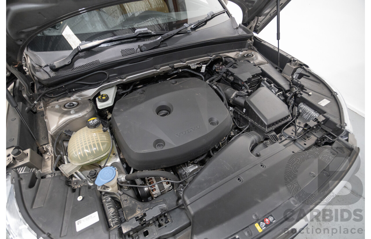 10/2019 Volvo XC40 T4 Inscription (AWD) 536 MY20 4D Wagon Pebble Grey Metallic Turbo 2.0L