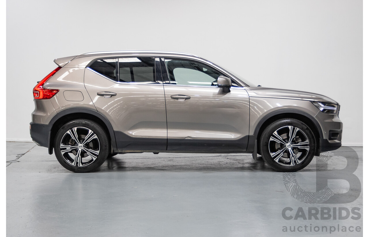 10/2019 Volvo XC40 T4 Inscription (AWD) 536 MY20 4D Wagon Pebble Grey Metallic Turbo 2.0L