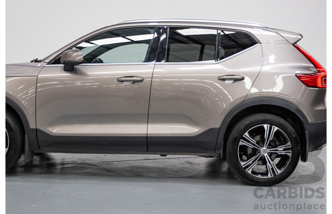 10/2019 Volvo XC40 T4 Inscription (AWD) 536 MY20 4D Wagon Pebble Grey Metallic Turbo 2.0L
