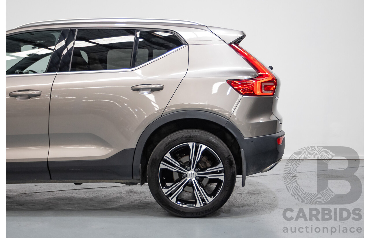 10/2019 Volvo XC40 T4 Inscription (AWD) 536 MY20 4D Wagon Pebble Grey Metallic Turbo 2.0L