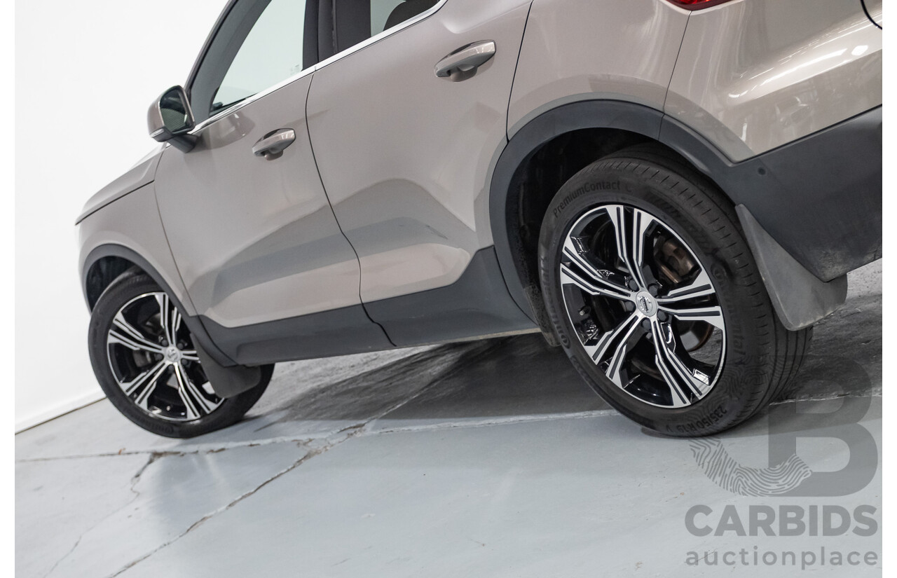 10/2019 Volvo XC40 T4 Inscription (AWD) 536 MY20 4D Wagon Pebble Grey Metallic Turbo 2.0L