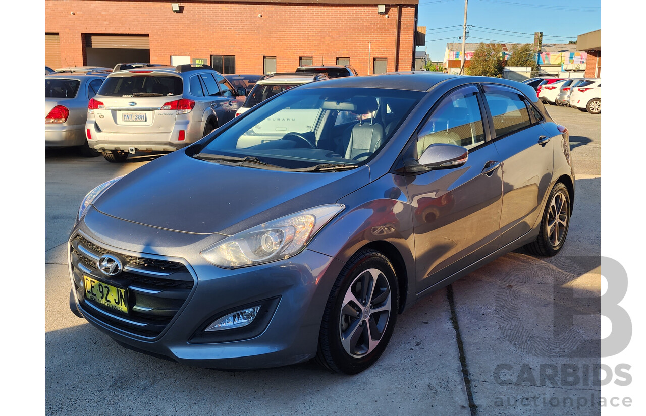 8/2015 Hyundai i30 Active X GD3 SERIES 2 5d Hatchback Grey 1.8L