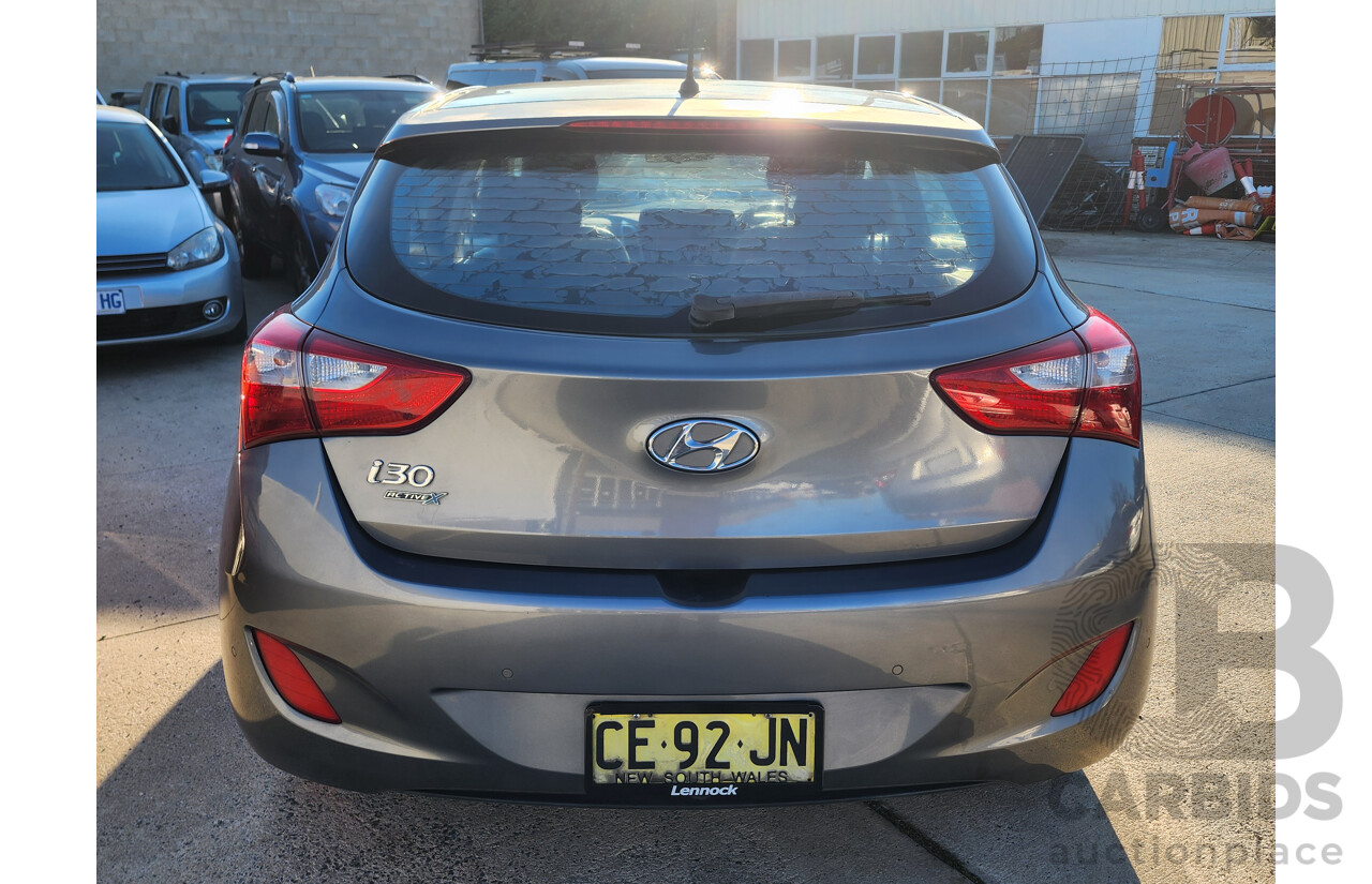8/2015 Hyundai i30 Active X GD3 SERIES 2 5d Hatchback Grey 1.8L