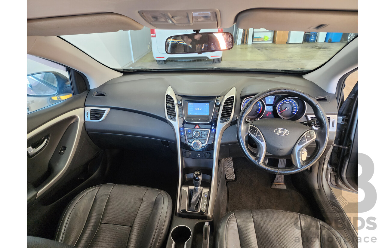 8/2015 Hyundai i30 Active X GD3 SERIES 2 5d Hatchback Grey 1.8L