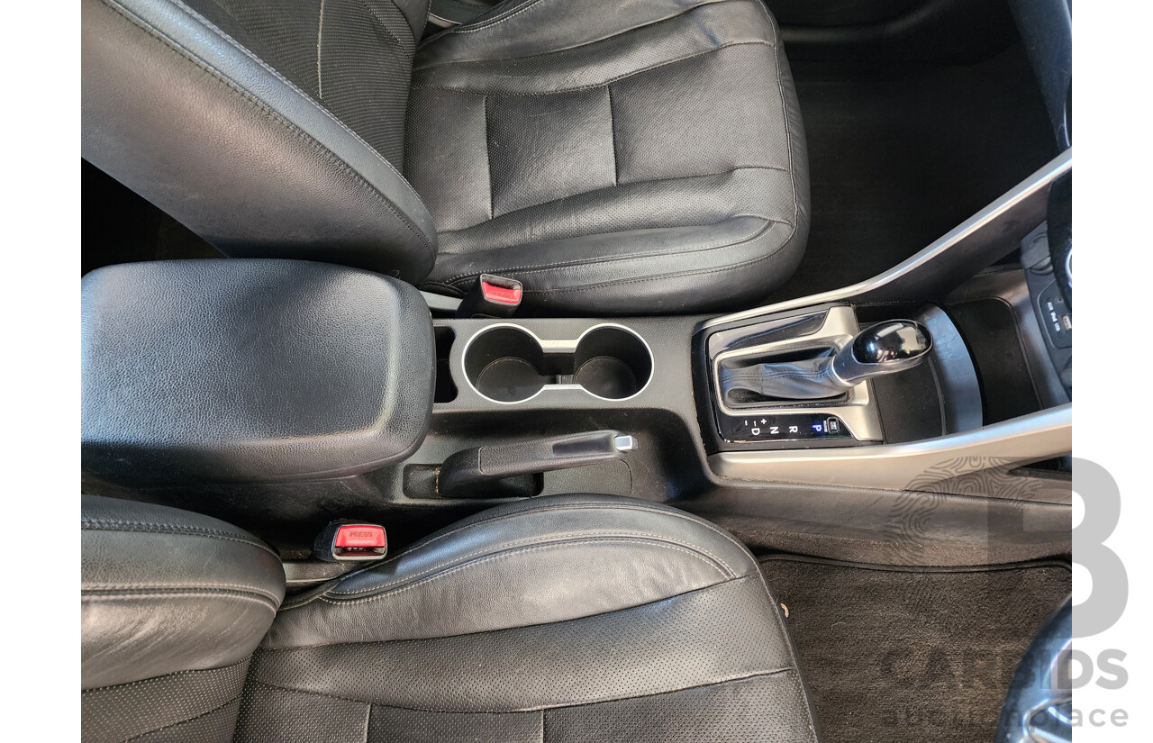 8/2015 Hyundai i30 Active X GD3 SERIES 2 5d Hatchback Grey 1.8L