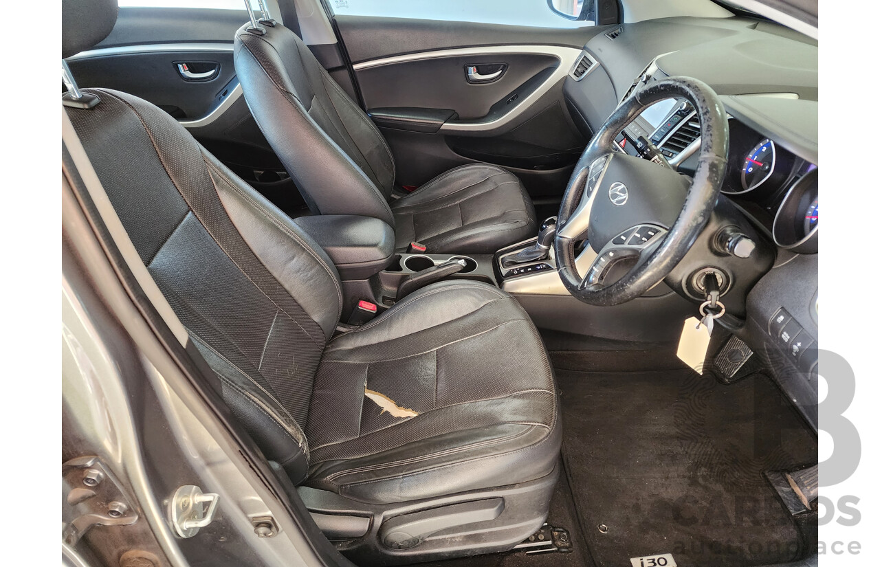 8/2015 Hyundai i30 Active X GD3 SERIES 2 5d Hatchback Grey 1.8L