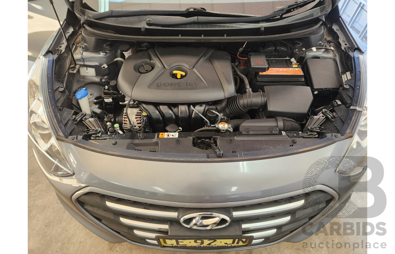8/2015 Hyundai i30 Active X GD3 SERIES 2 5d Hatchback Grey 1.8L