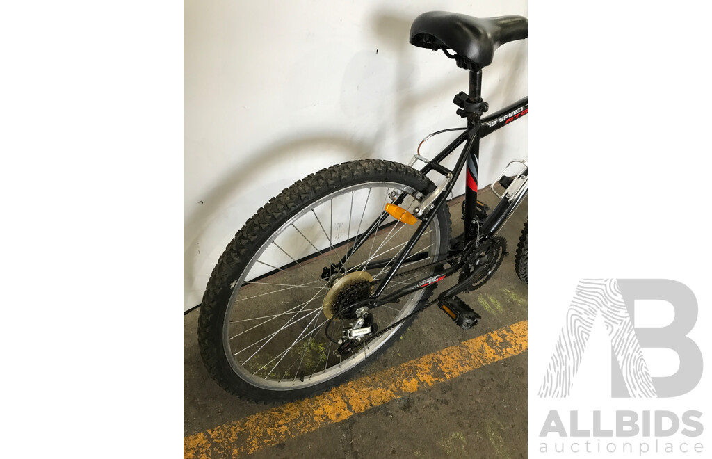 Southern Star Kodiak 18 Speed Mountain Bike