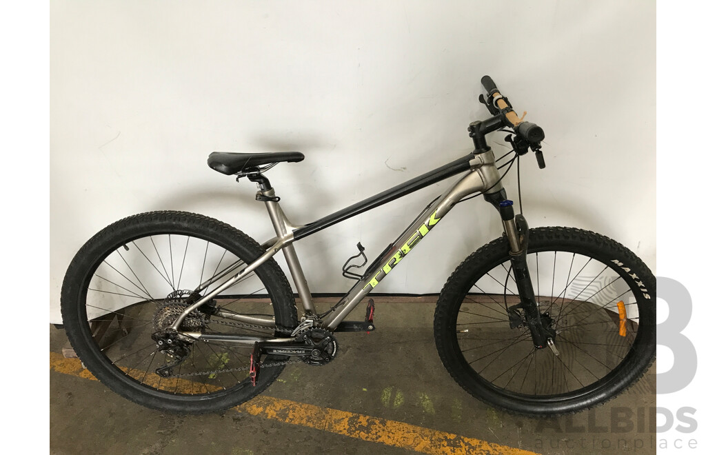 Trek 16 Speed Mountain Bike