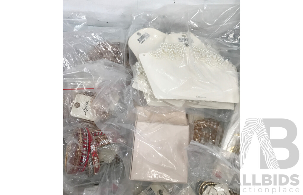 Bulk Lot of Assorted Costume Jewellery and Watches