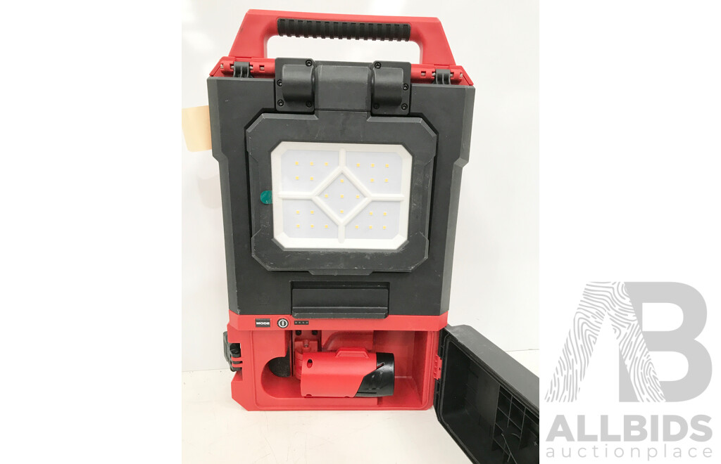 Milwaukee (M12 POAL) Packout Area Light
