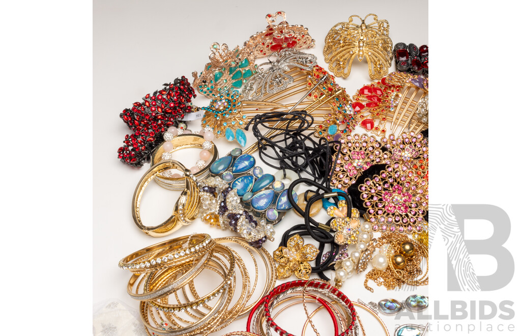 Large Collection of Costume Jewellery