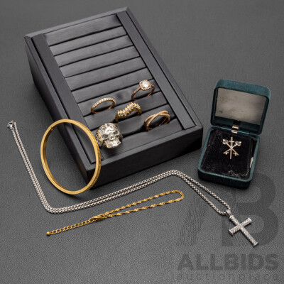 Collection of Gold and Silver Tone Jewellery - Lot of 9