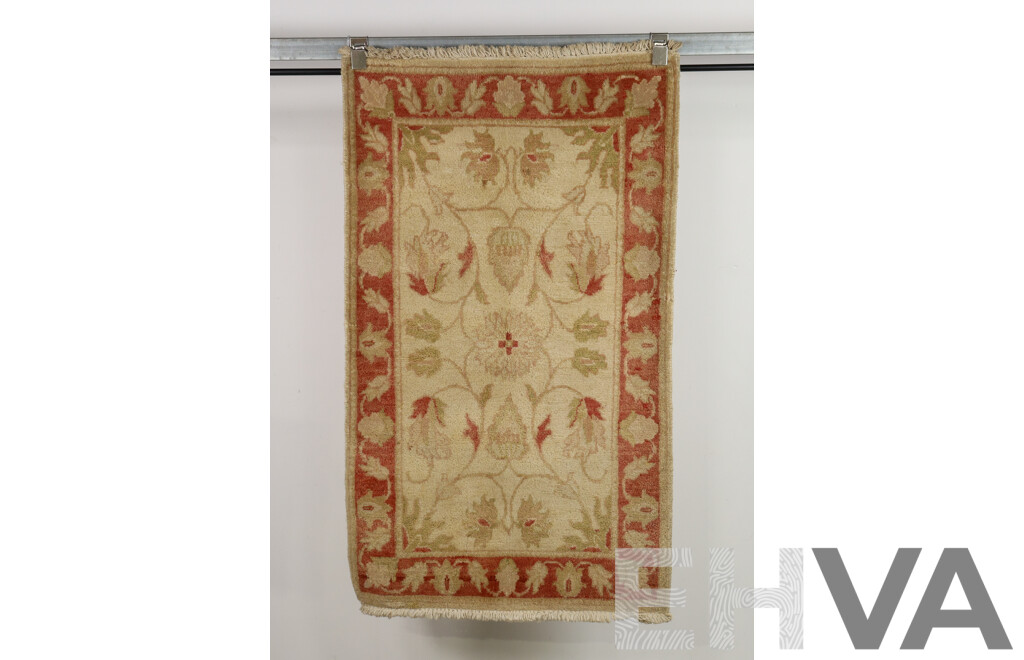 Hand Knotted Persian Kashan Rug