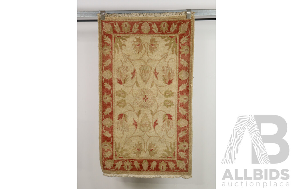 Hand Knotted Persian Kashan Rug