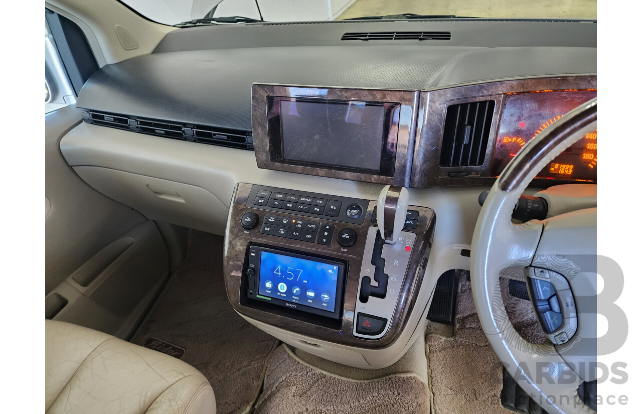 06/2003 Imported Nissan Elgrand Auto 4WD Camper Van Silver 3.5L