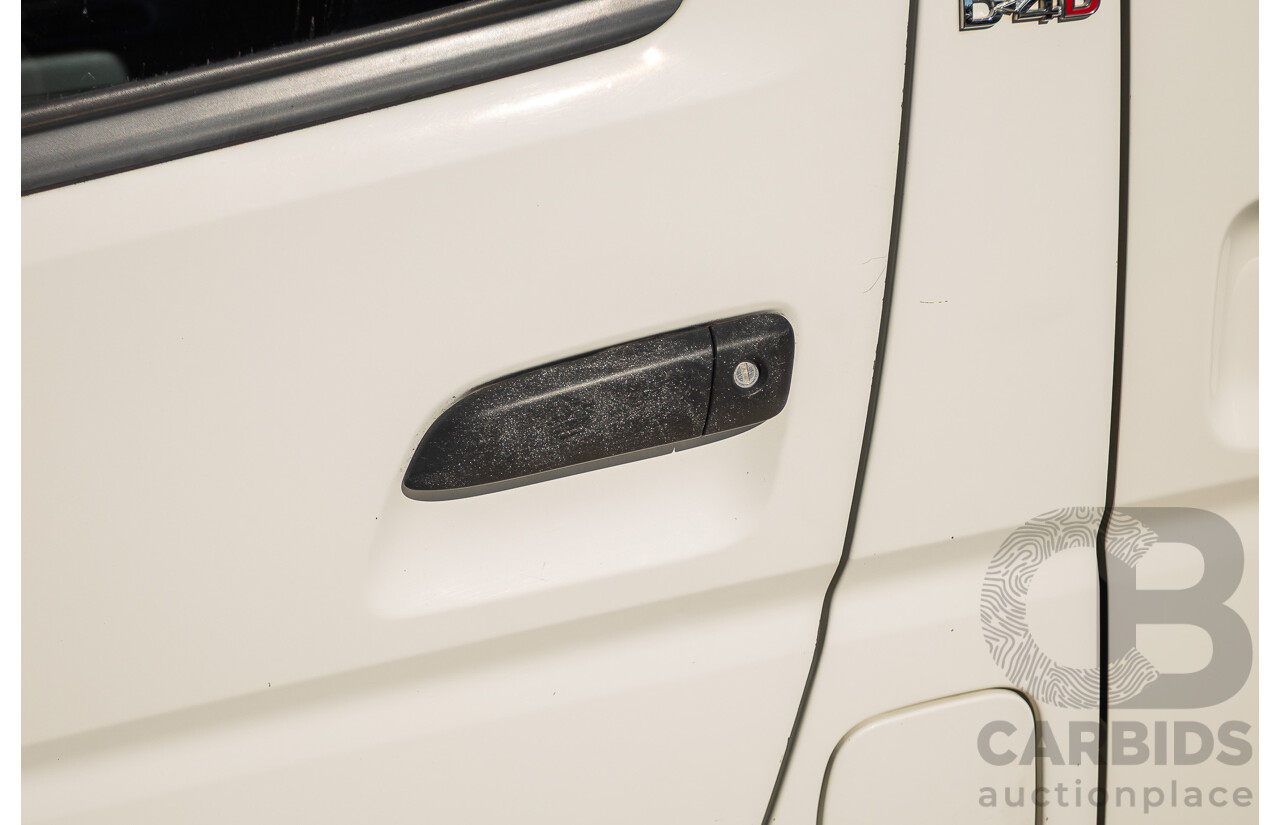 6/2010 Toyota Hiace Commuter KDH223R MY07 Upgrade Bus French Vanilla White Turbo Diesel 3.0L