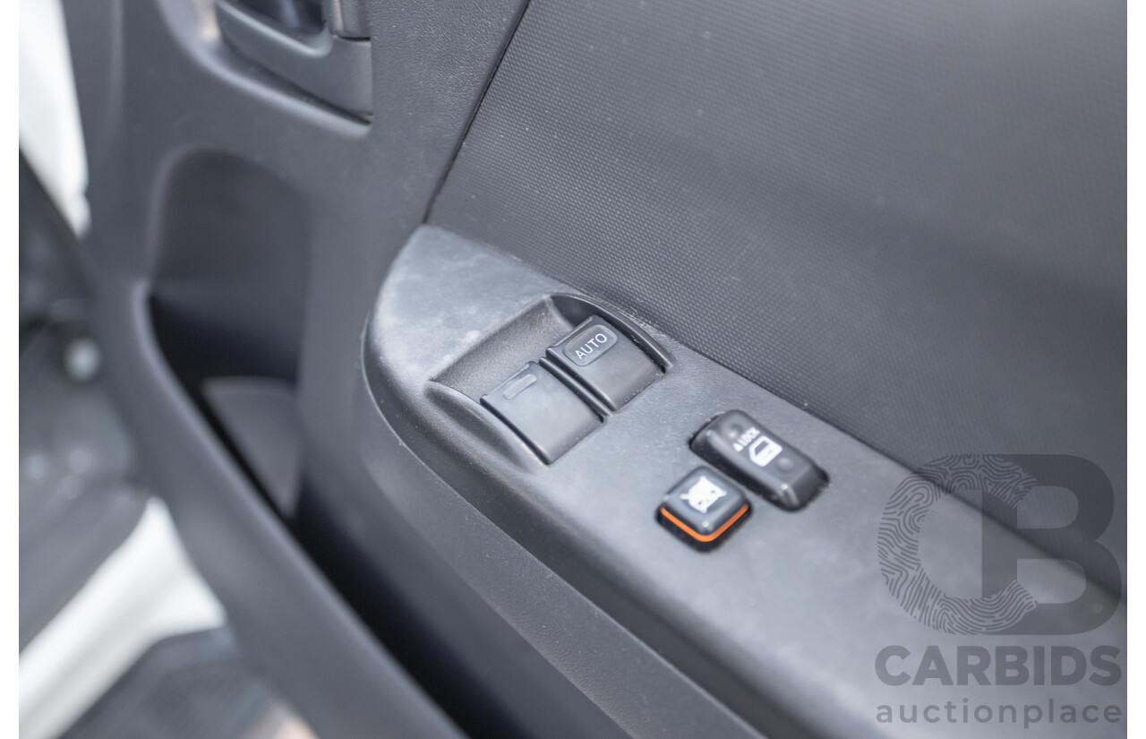 6/2010 Toyota Hiace Commuter KDH223R MY07 Upgrade Bus French Vanilla White Turbo Diesel 3.0L