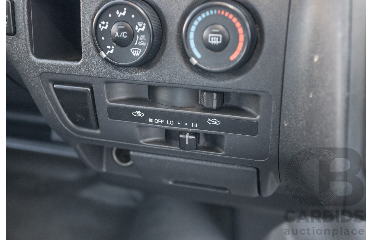 6/2010 Toyota Hiace Commuter KDH223R MY07 Upgrade Bus French Vanilla White Turbo Diesel 3.0L